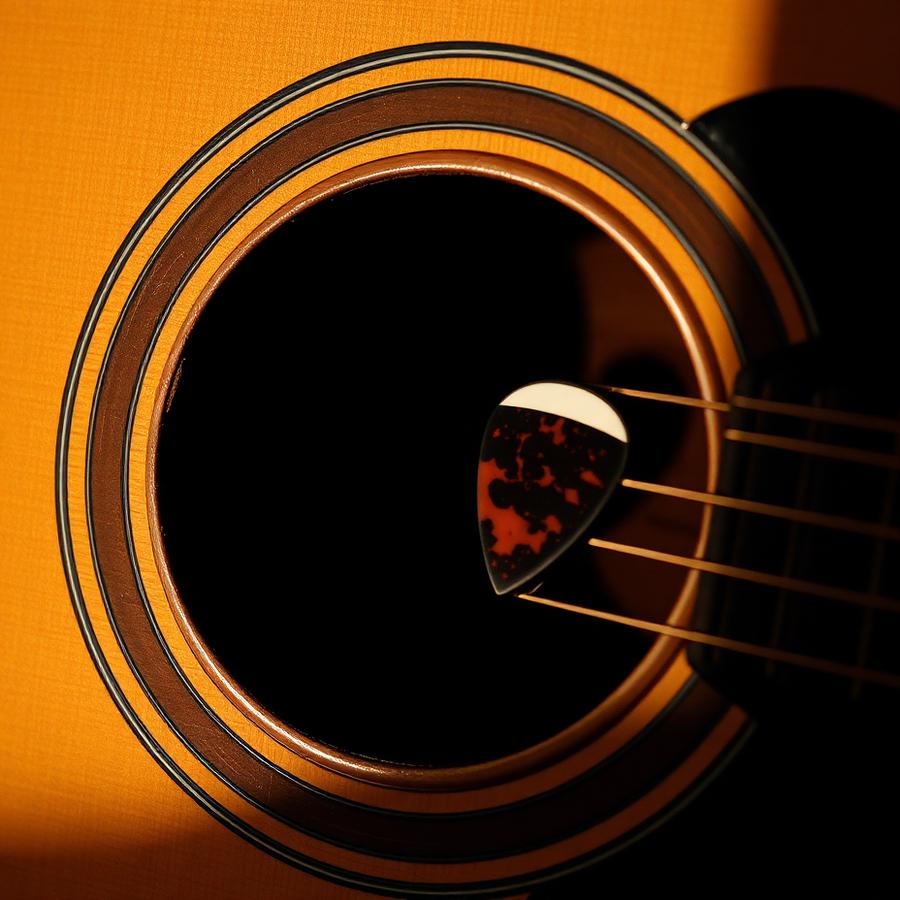 Artwork for episode 39: Molly Tuttle — Flatpicking Mastery & Narrative Songwriting